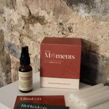 Jeu conversationnel Moments – coffret québécois avec cartes, bougie et bruine d’ambiance